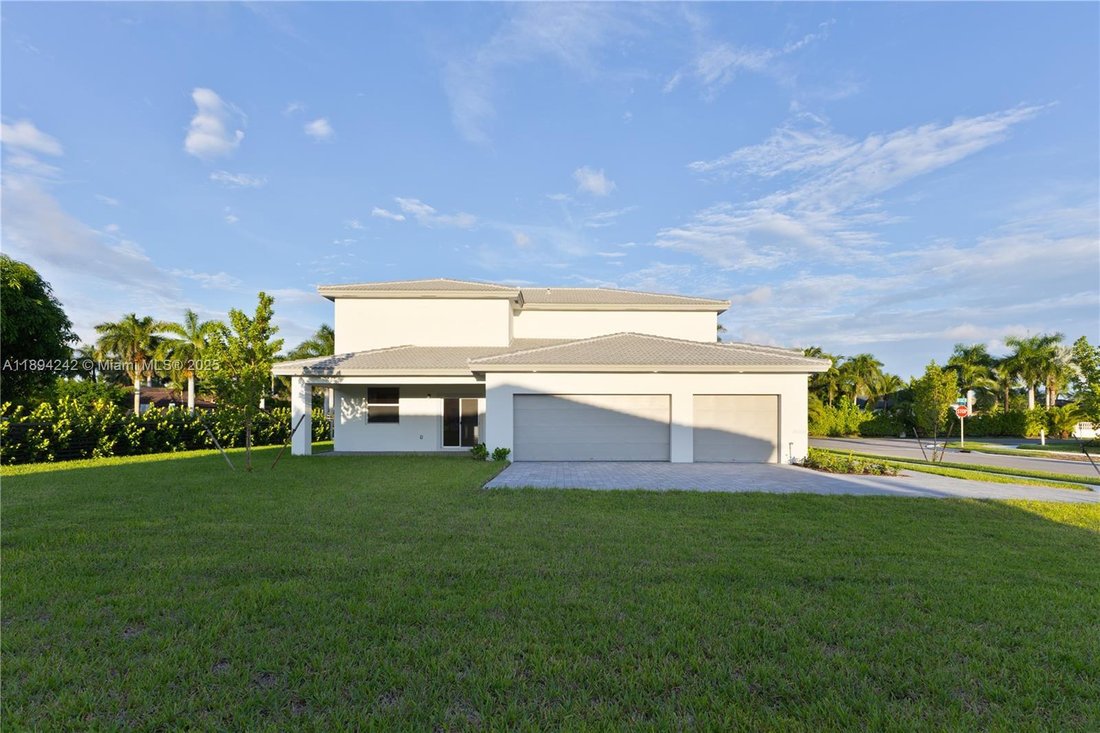 House in Miami, Florida, United States 3 - 16389776