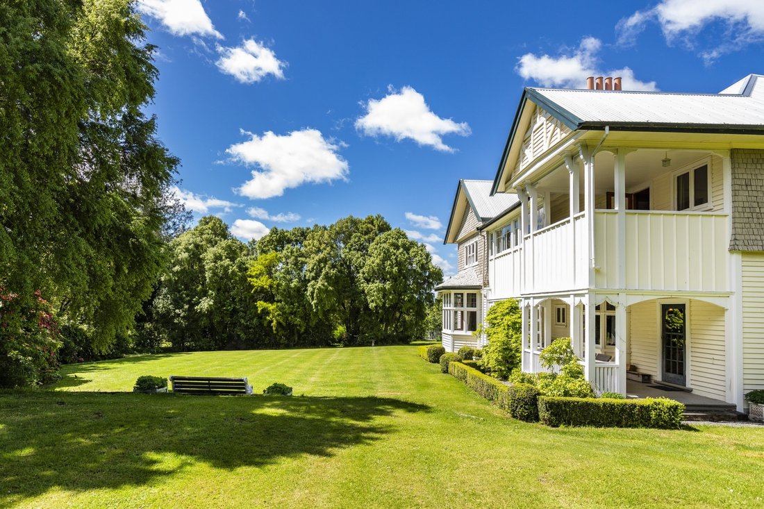 Estate in Hororata, Canterbury, New Zealand 3 - 16390371