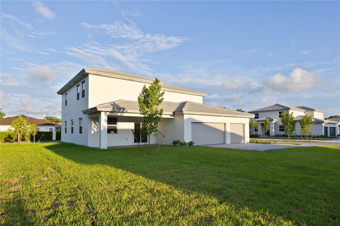 House in Miami, Florida, United States 4 - 16389776