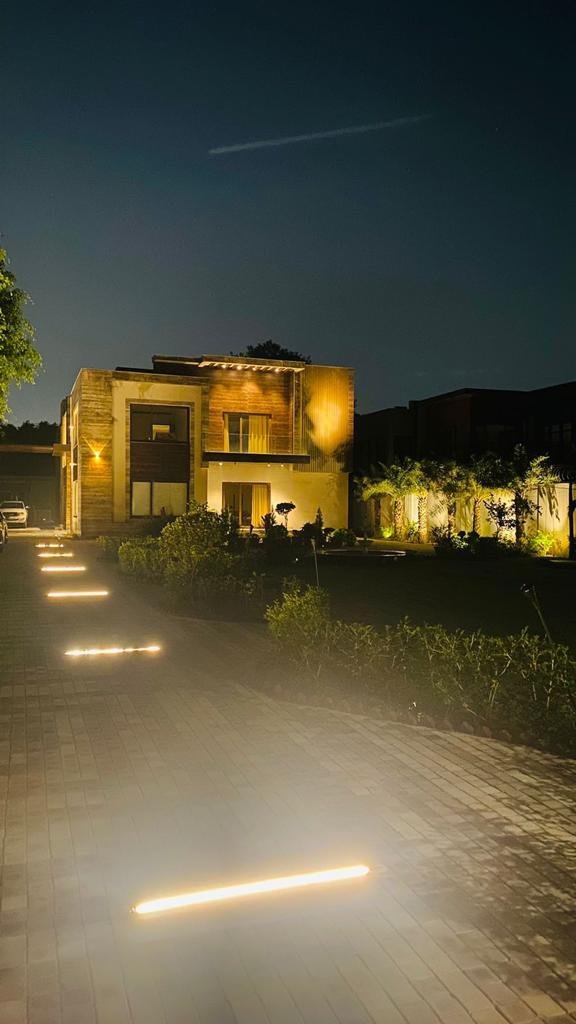 Estate in New Delhi, Delhi, India 5 - 16390930