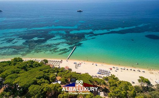 Villa à Pula, Sardaigne, Italie 1