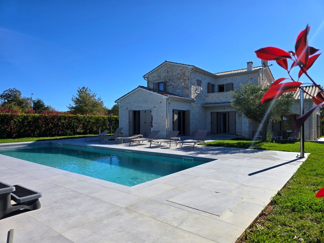 Villa in Vizinada, Istria County, Croatia 1 - 16387957