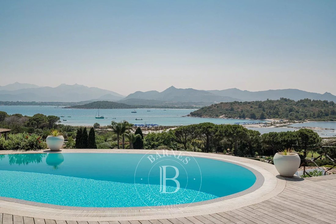 Villa in San Teodoro, Sardinia, Italy 4 - 16389483