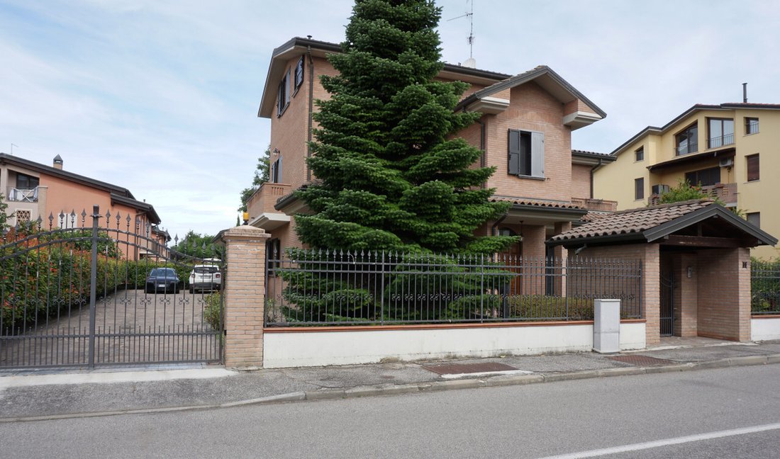 Villa in Colorno, Emilia-Romagna, Italy 2 - 14440893