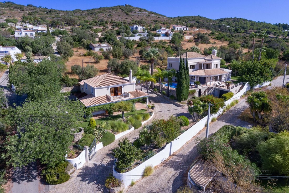 Villa in Santa Barbara de Nexe, Algarve, Portugal 1 - 16389905