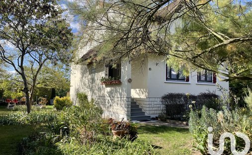 House in Pampoux-Brossolette-Mainville, Draveil, France 1