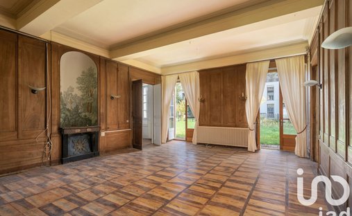 House in Le Coteau, Claix, France 1