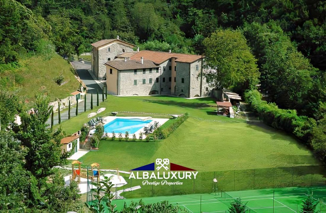 Villa in Fivizzano, Tuscany, Italy 2 - 16258240