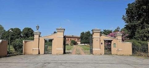 Villa in Curtatone, Lombardy, Italy 2 - 16389458