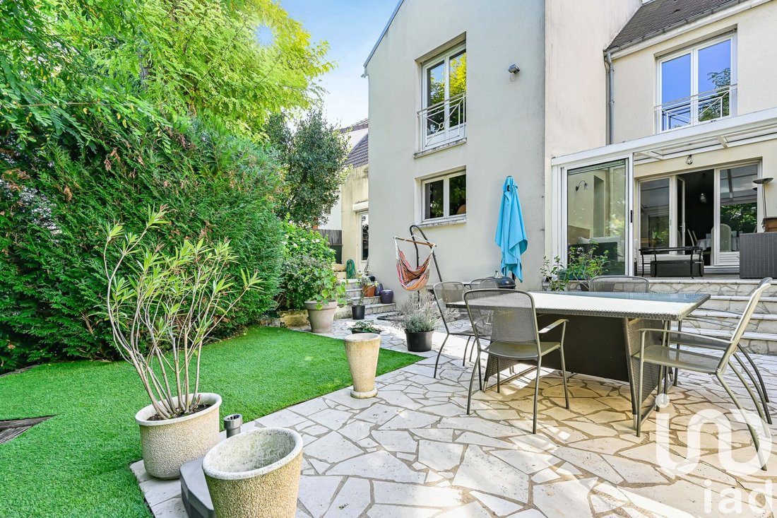 House in Buzenval, Rueil-Malmaison, France 1 - 16387520
