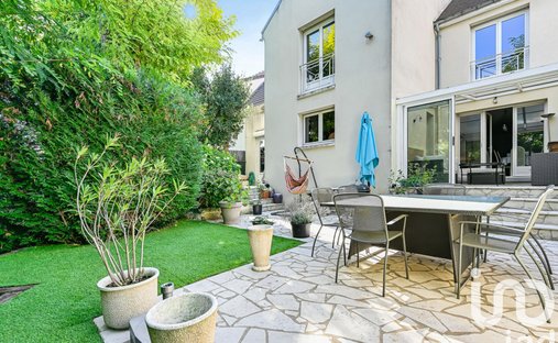 House in Buzenval, Rueil-Malmaison, France 1