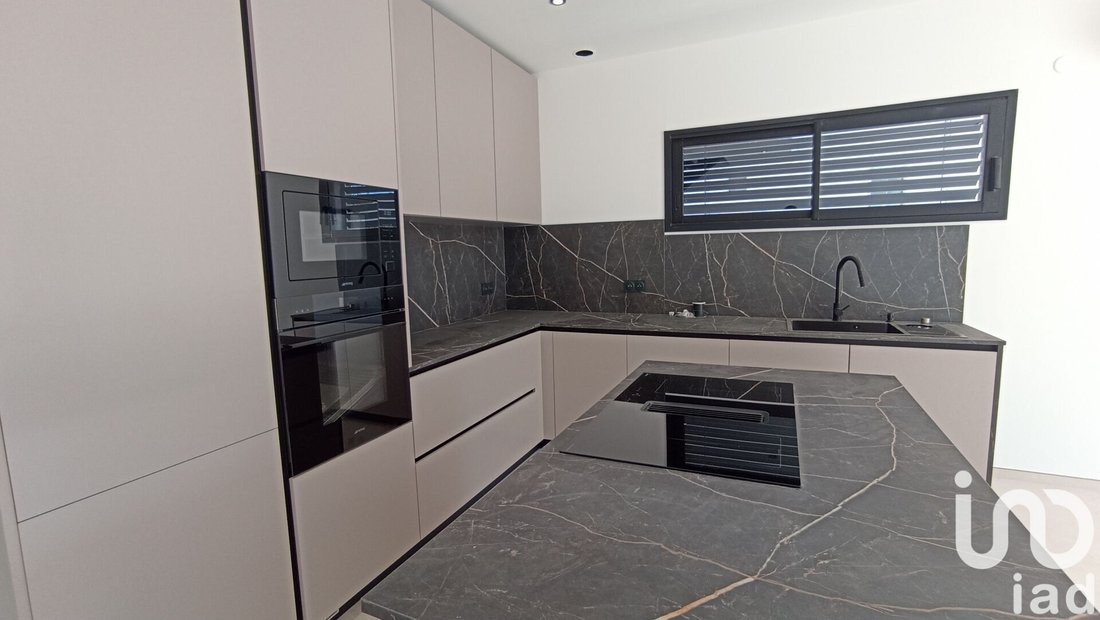 House in Les Blaches-Les Champs, Montelimar, France 3 - 16387505