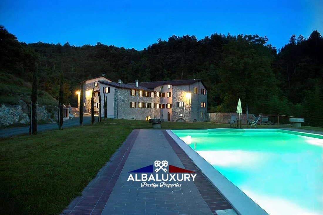 Villa in Fivizzano, Tuscany, Italy 4 - 16258240