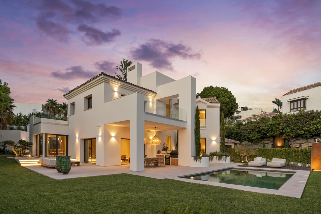 Villa in Benahavis, Andalusia, Spain 1 - 16387035