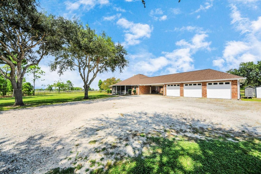 House in Rosharon, Texas, United States 5 - 16388427