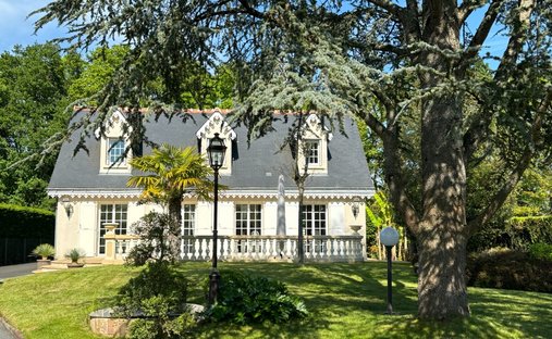 House in Saint-Roch, Centre-Val de Loire, France 1