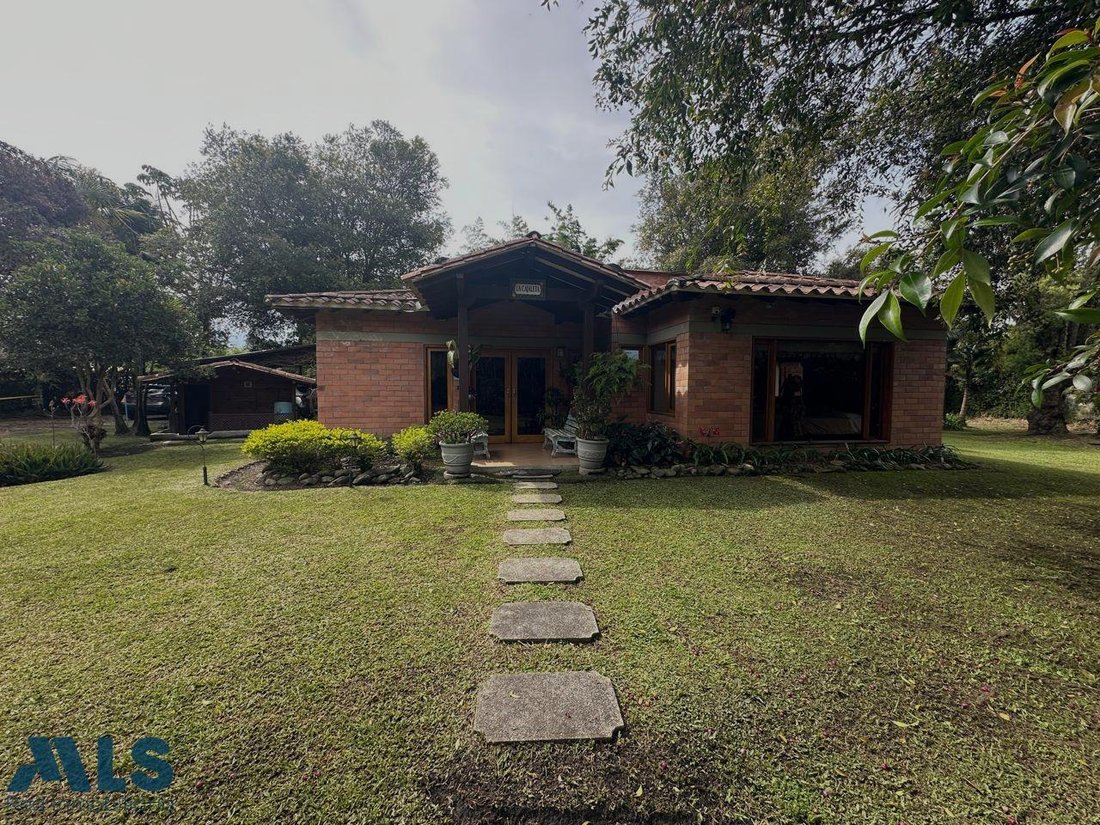 House in El Tablazo, Antioquia, Colombia 2 - 16390932