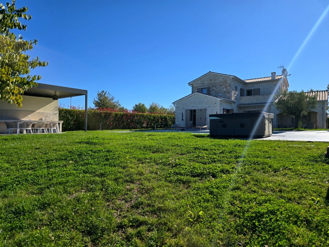 Villa in Vizinada, Istria County, Croatia 2 - 16387957