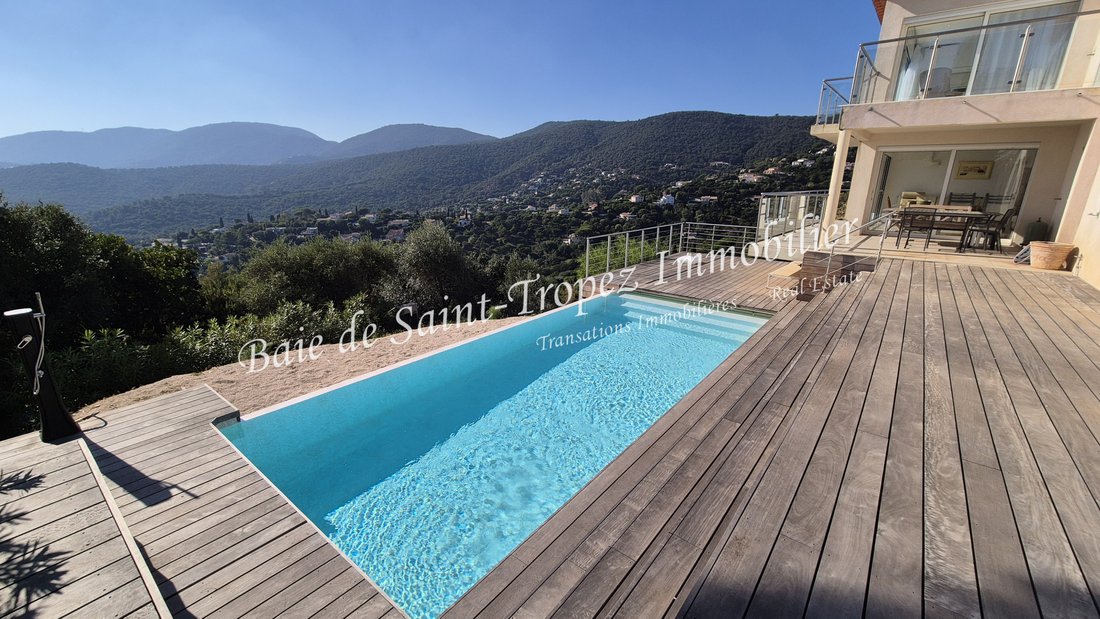 Villa in La Croix-Valmer, Provence-Alpes-Côte d'Azur, France 2 - 16387686