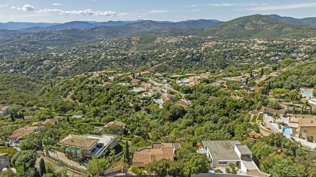 Villa in Les Issambres, Roquebrune-sur-Argens, France 3 - 16389601