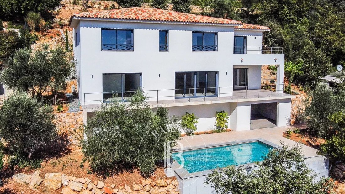 Villa in Spéracèdes, Provence-Alpes-Côte d'Azur, France 2 - 16389498