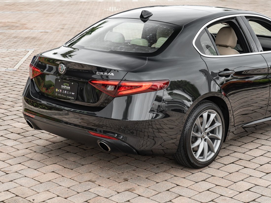 Sedan in Naples, FL 3 - 16203229
