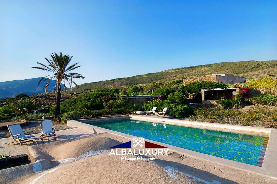 Villa in Pantelleria, Sicily, Italy 2 - 16268920
