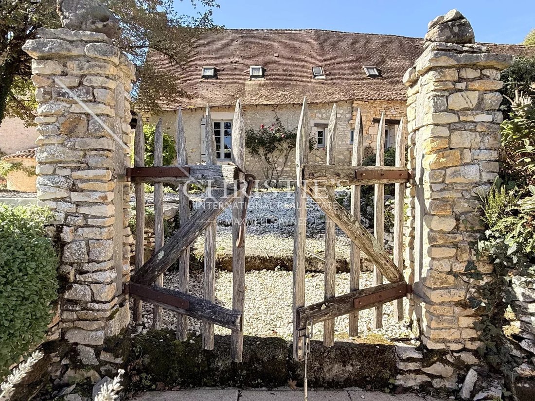 Casa a Thiviers, Nuova Aquitania, Francia 1 - 16129780