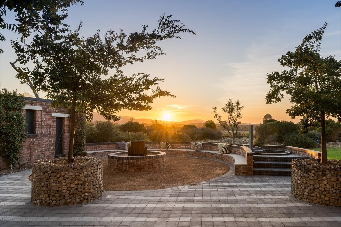 House in Paarl, Western Cape, South Africa 5 - 15853703