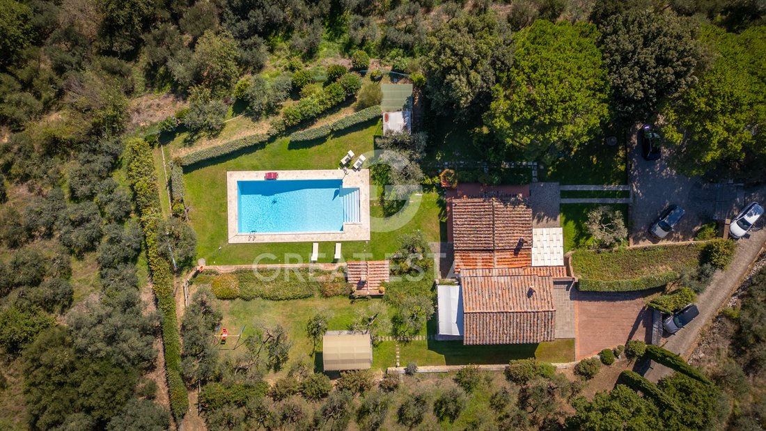 Estate in Center, Cortona, Tuscany 4 - 16005415