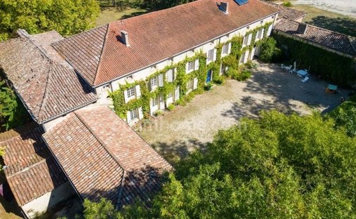 House in Faubourg Est-Peraudel, Castres, France 1