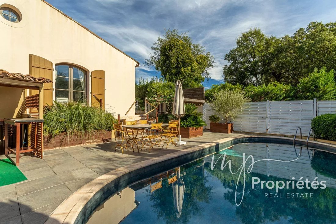 House in La Môle, Provence-Alpes-Côte d'Azur, France 2 - 16328814