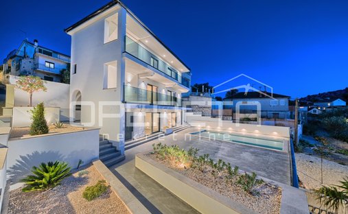 Villa in Ražanj, Gespanschaft Šibenik-Knin, Kroatien 1