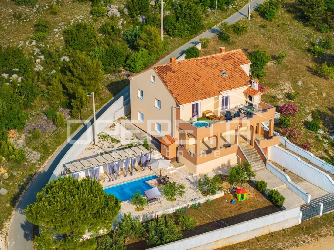 Haus in Grad Obrovac, Zadar, Kroatien 1 - 16290936