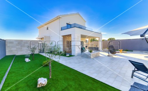 Villa in Novi Vinodolski, Primorje-Gorski Kotar County, Croatia 1