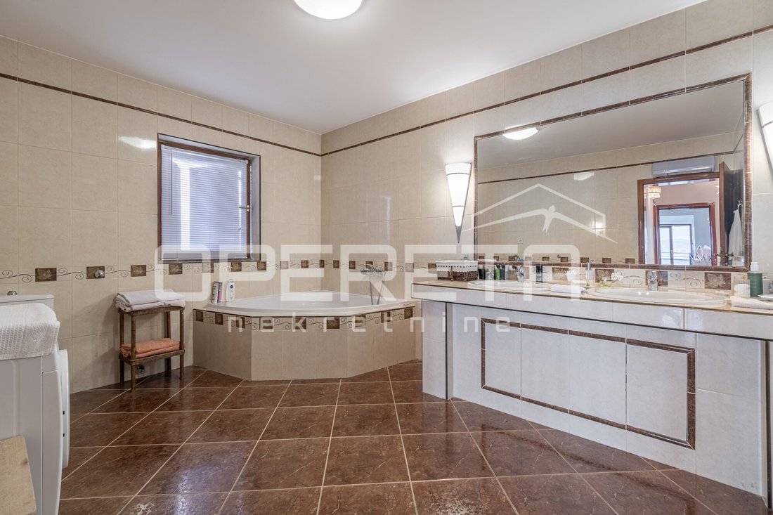 Apartment in Grad Opatija, Primorje-Gorski Kotar County, Croatia 5 - 16290740