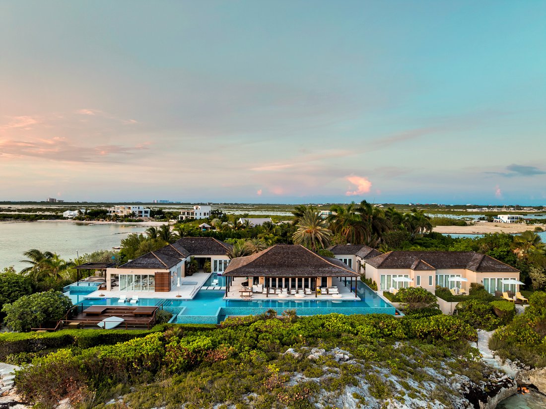Estate in Long Bay Hills, Caicos Islands, Turks and Caicos Islands 2 - 16391108