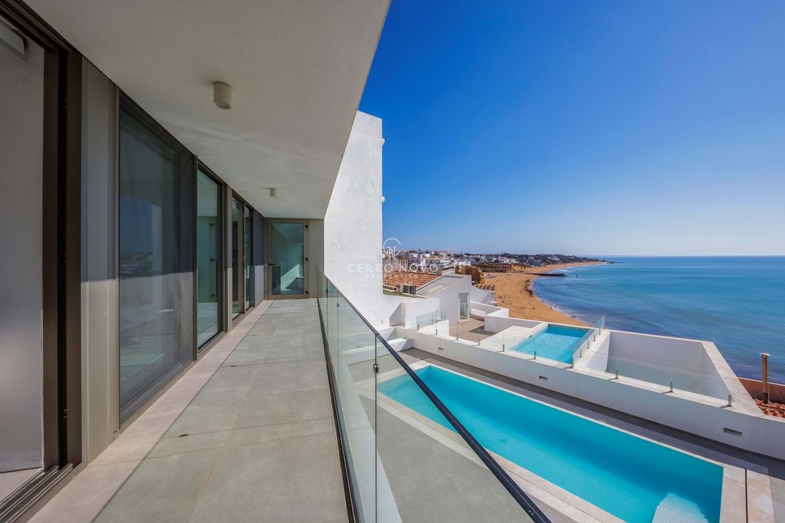 Townhouse in Praia dos Pescadores, Olhos de Agua, Portugal 1 - 14951038