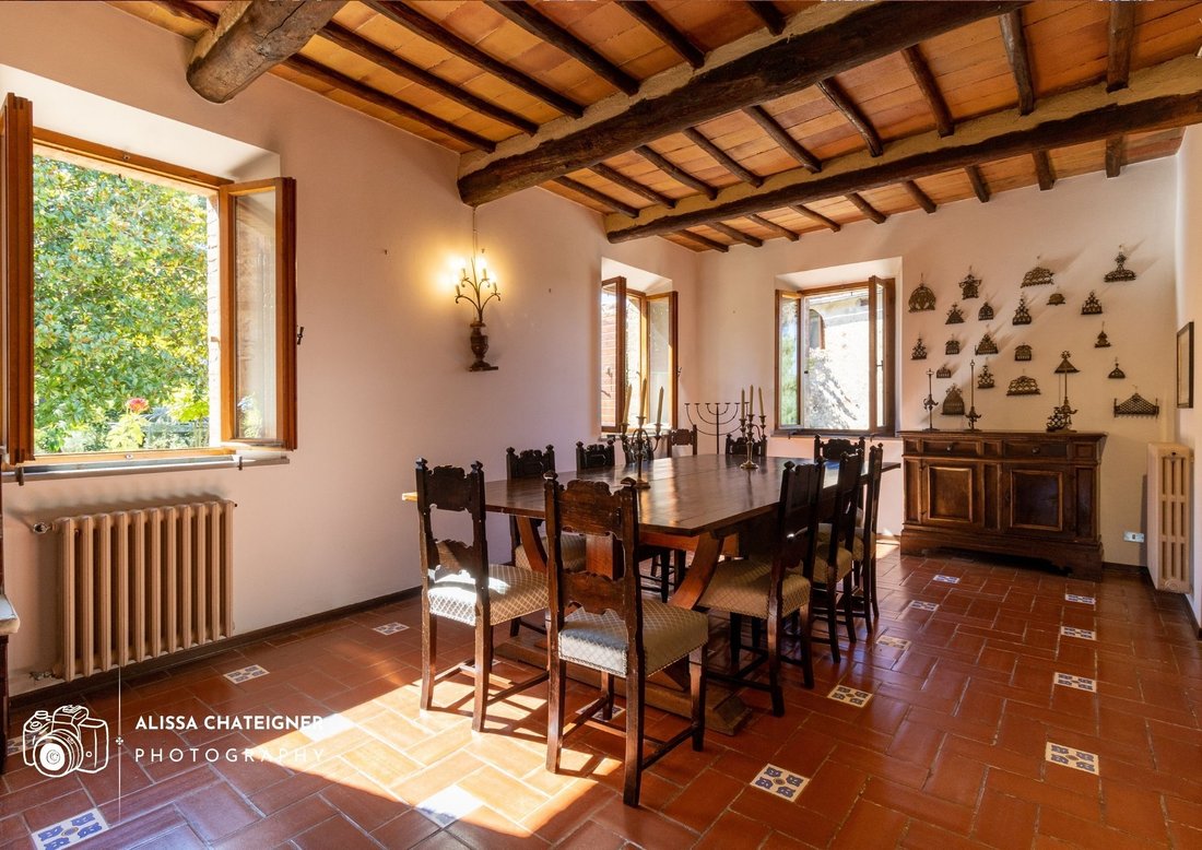 Estate in Siena, Tuscany, Italy 4 - 16391647