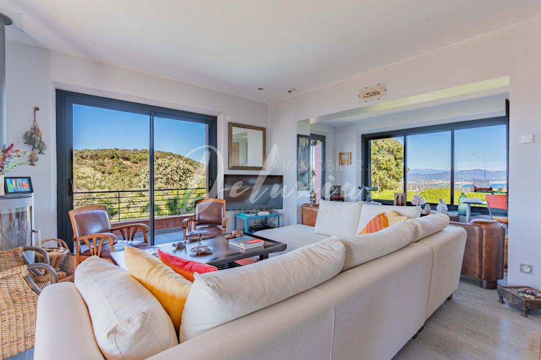 Villa in Les Issambres, Roquebrune-sur-Argens, France 4 - 16393844