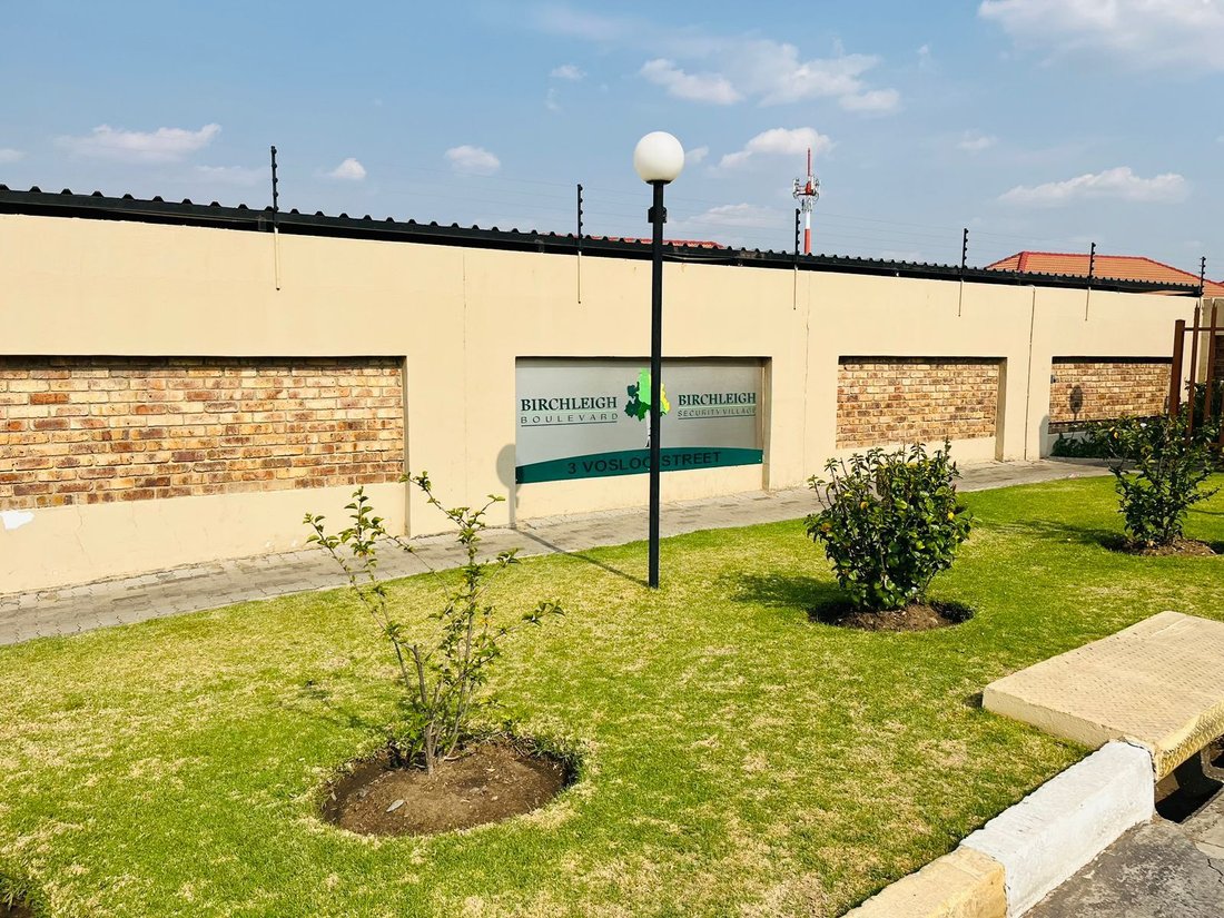 Apartment in Glen marais, Gauteng, South Africa 3 - 16394758