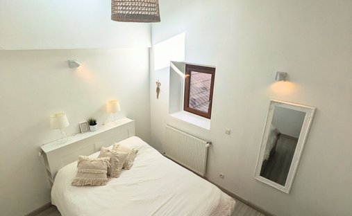 Castle for Sale in Bons-en-Chablais, Auvergne-Rhône-Alpes, France