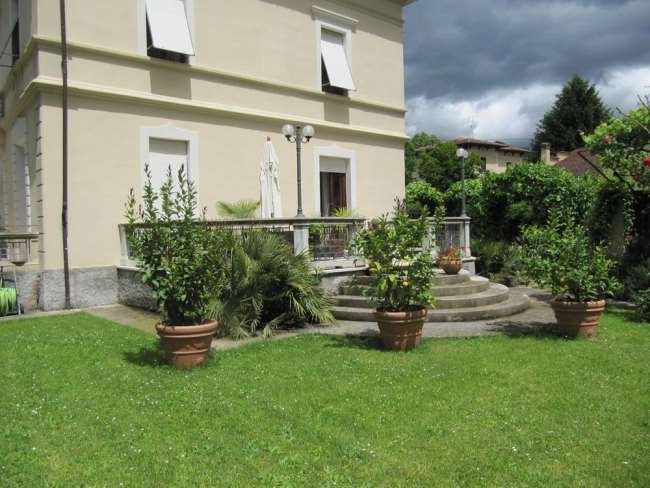 Villa in Barga, Tuscany, Italy 2 - 16393892