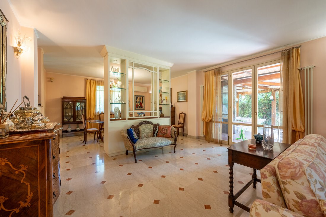 Casa en Vittoria Apuana, Forte dei Marmi, Toscana 1 - 16391976