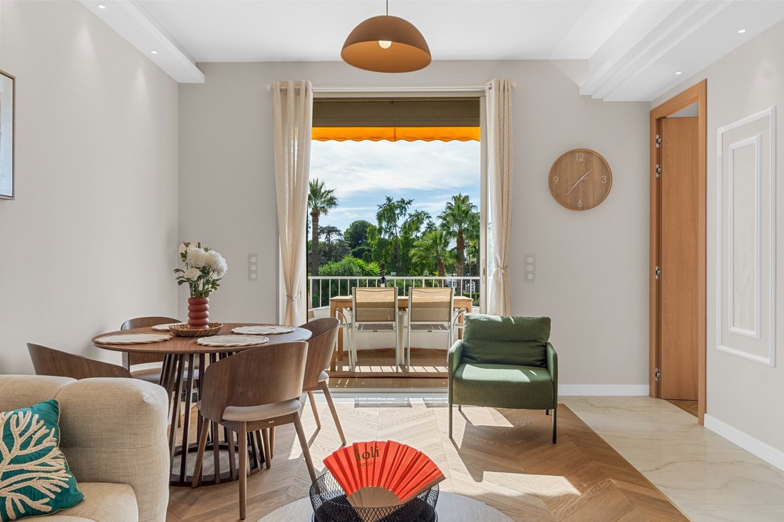 Apartment in Saint Nicolas, Cannes, France 3 - 16331211