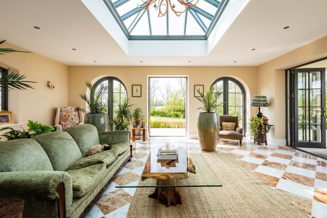 House in Thakeham, England 3 - 16393967