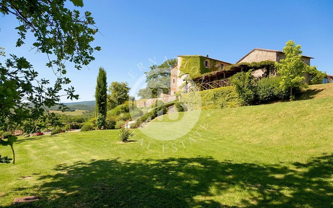 Villa in Chiusdino, Tuscany, Italy 1 - 16391987