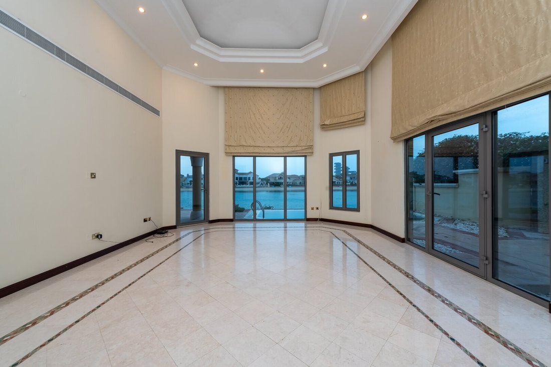 Villa in Palm Jumeirah, Dubai, United Arab Emirates 2 - 16392164