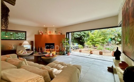 Castle for Sale in Pézenas, Occitanie, France