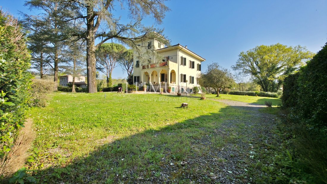 Villa in Area Monte San Quirico - Sant'Alessio, Lucca, Tuscany 5 - 16391648